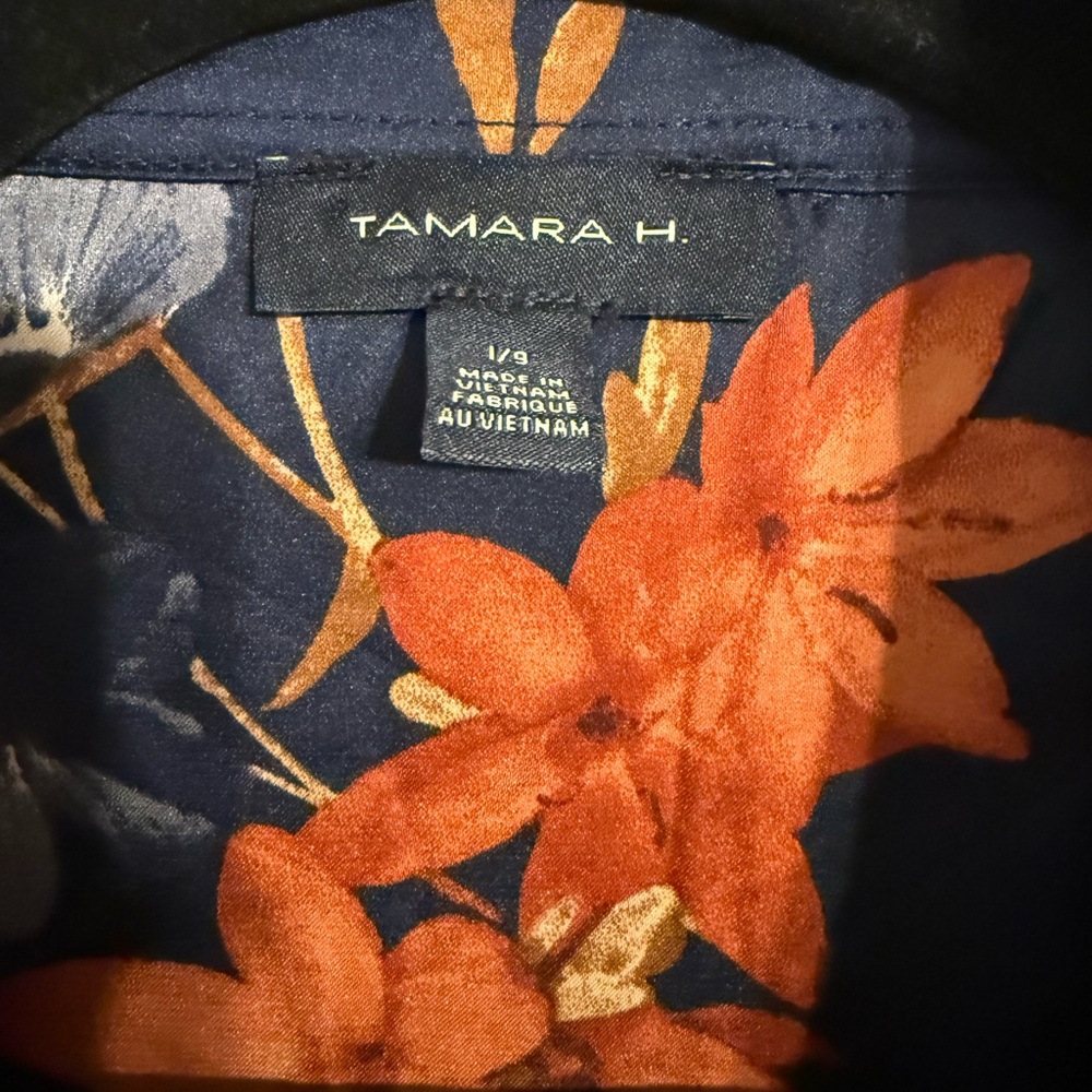 Floral Button-Up Shirt - Picture 2 of 3